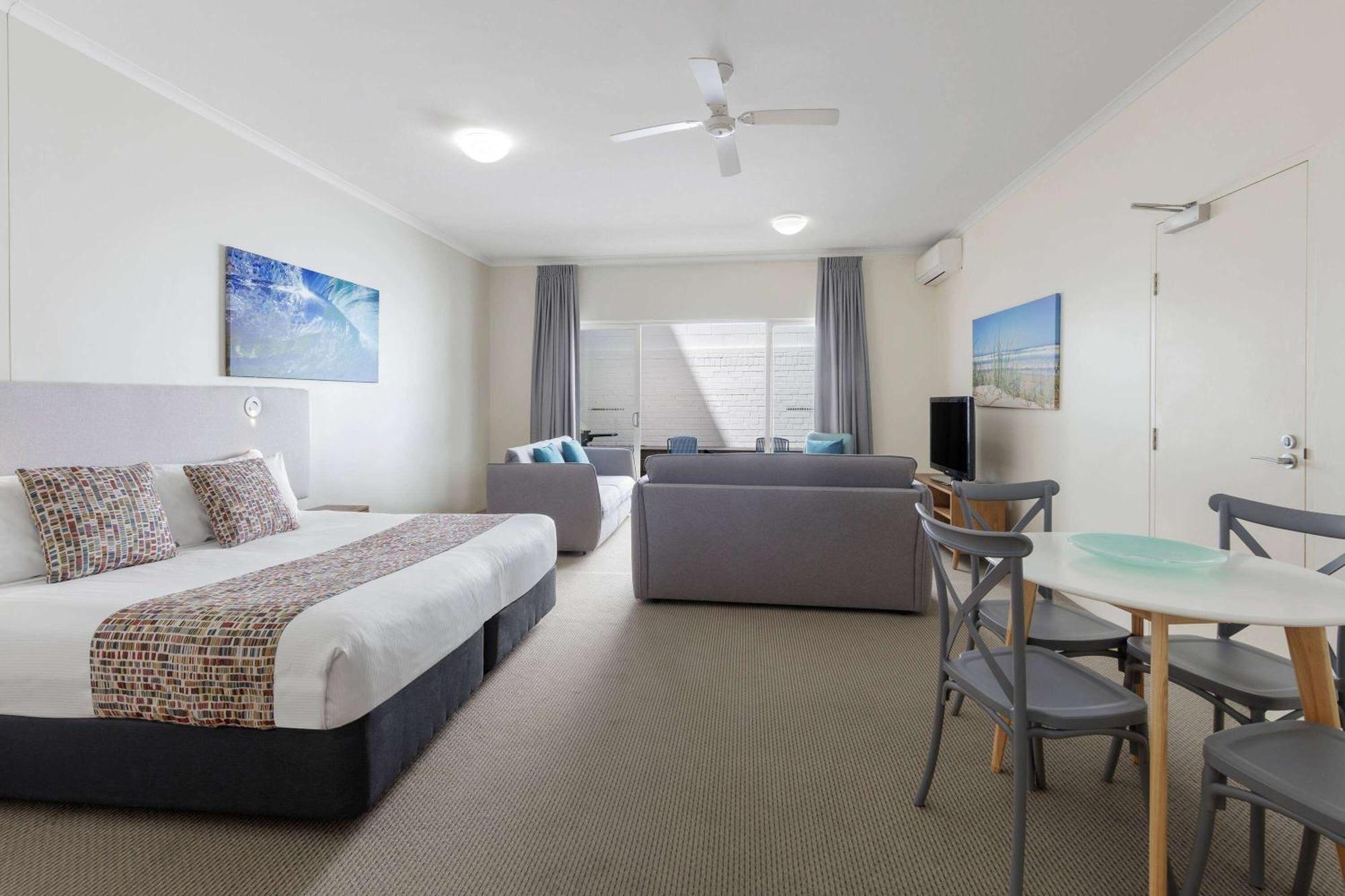 Ramada Resort By Wyndham Shoal Bay Buitenkant foto